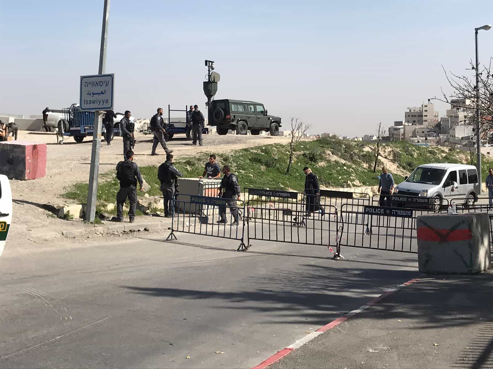 במהלך השבת שוב הותקפו שוטרים באבנים ובקבוקי תבערה בעיסאוויה - שניים נפצעו