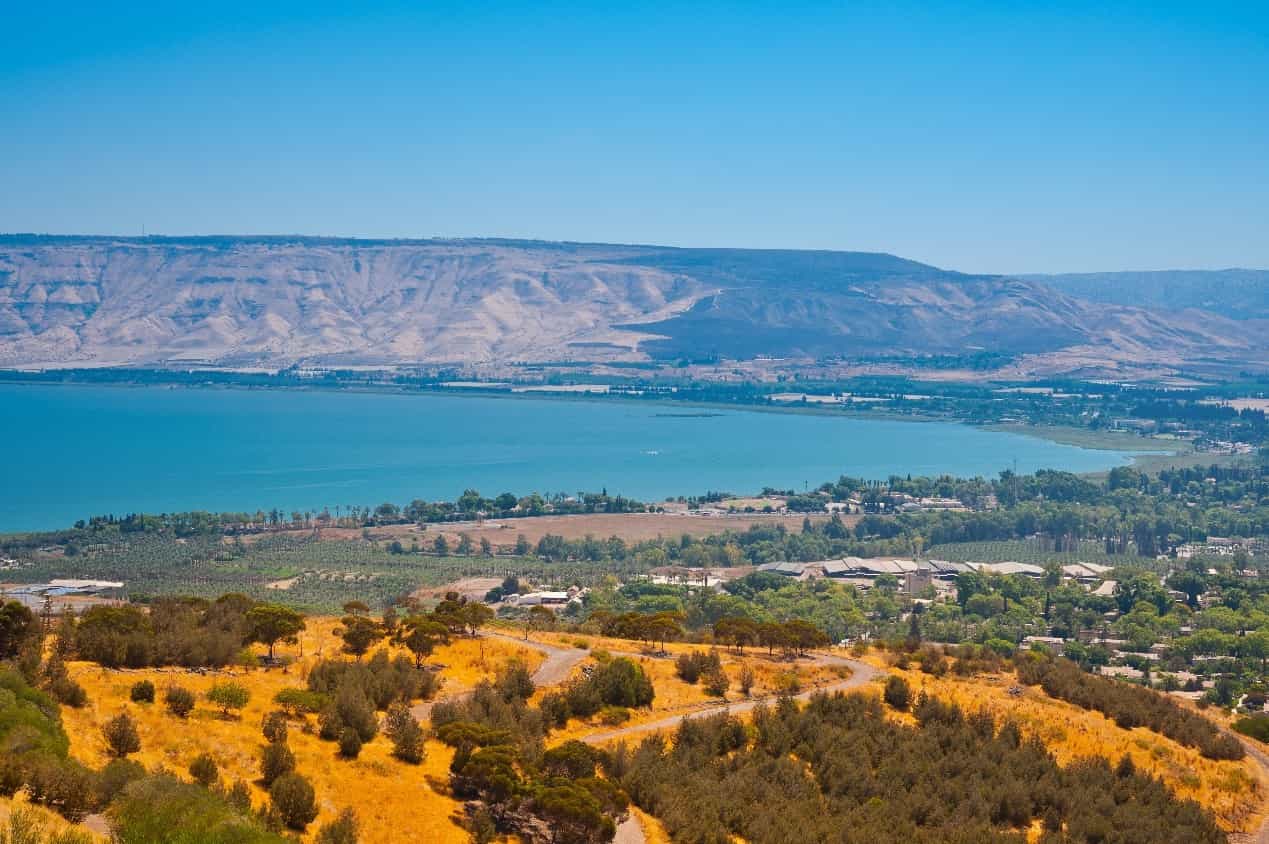טיול חופים ואטרקציות סובב כינרת ברכב שכור