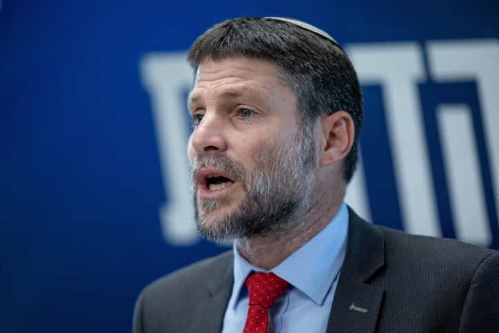 סמוטריץ׳ עובד עם השמאל | דעה