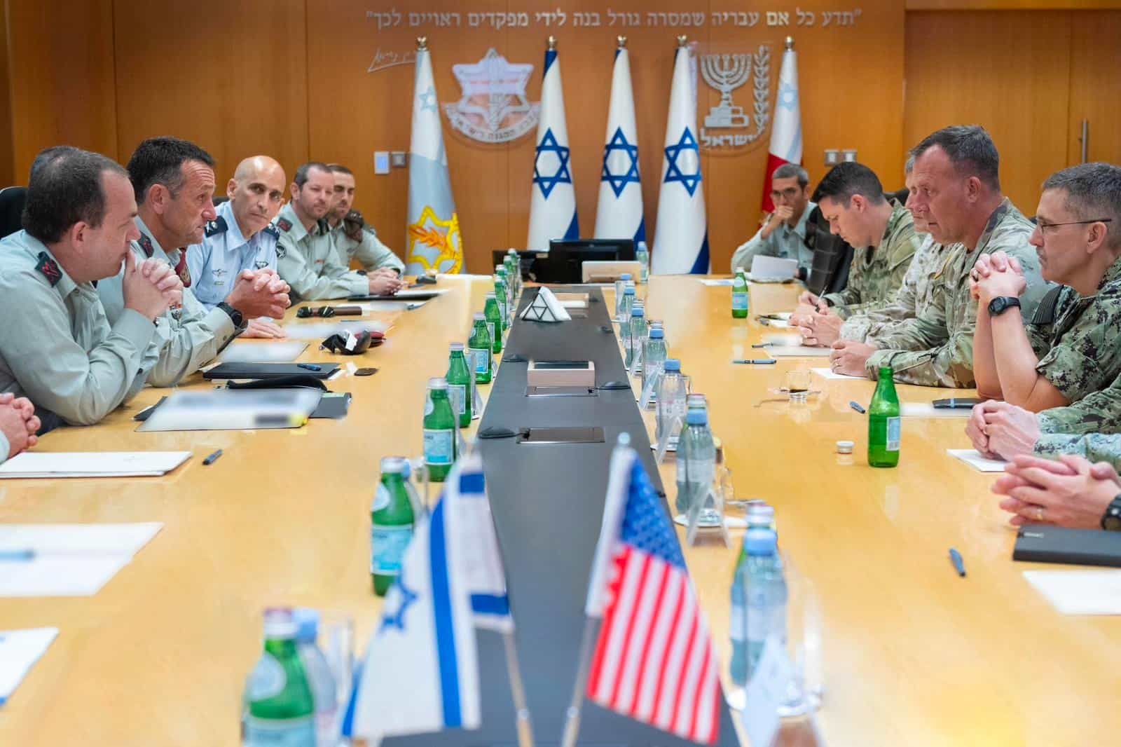 הקשר החזק בין ישראל וארה״ב | מפקד סנטקום ביקר בצה״ל: ״התקדמות משמעותית בפעילות ההדדית״