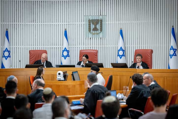 מפחיד: ישראל על סף דיקטטורה משפטית | דעה
