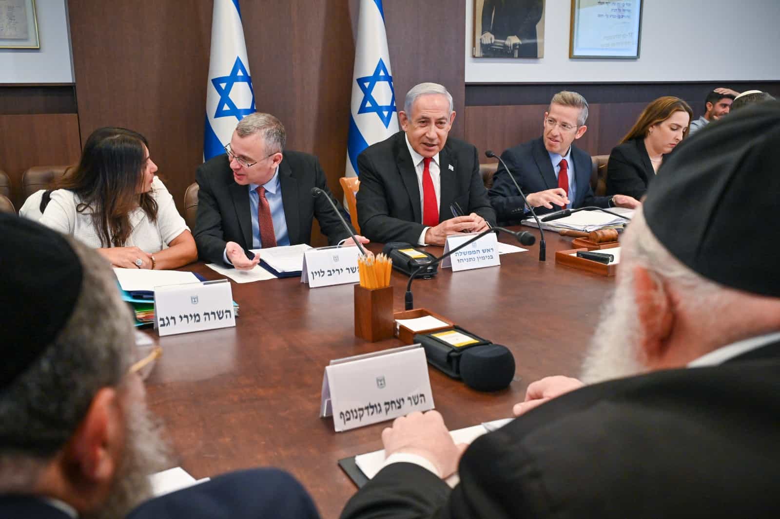 הממשלה אישרה: תכנית ייעודית להגעתם של 195 רופאים נוספים מיהדות התפוצות