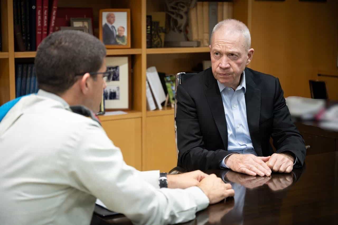 השר גלנט קיים חיתוך מצב: "פיגוע עם תוצאות קשות - מלוא ההערכה לכוחות הביטחון"