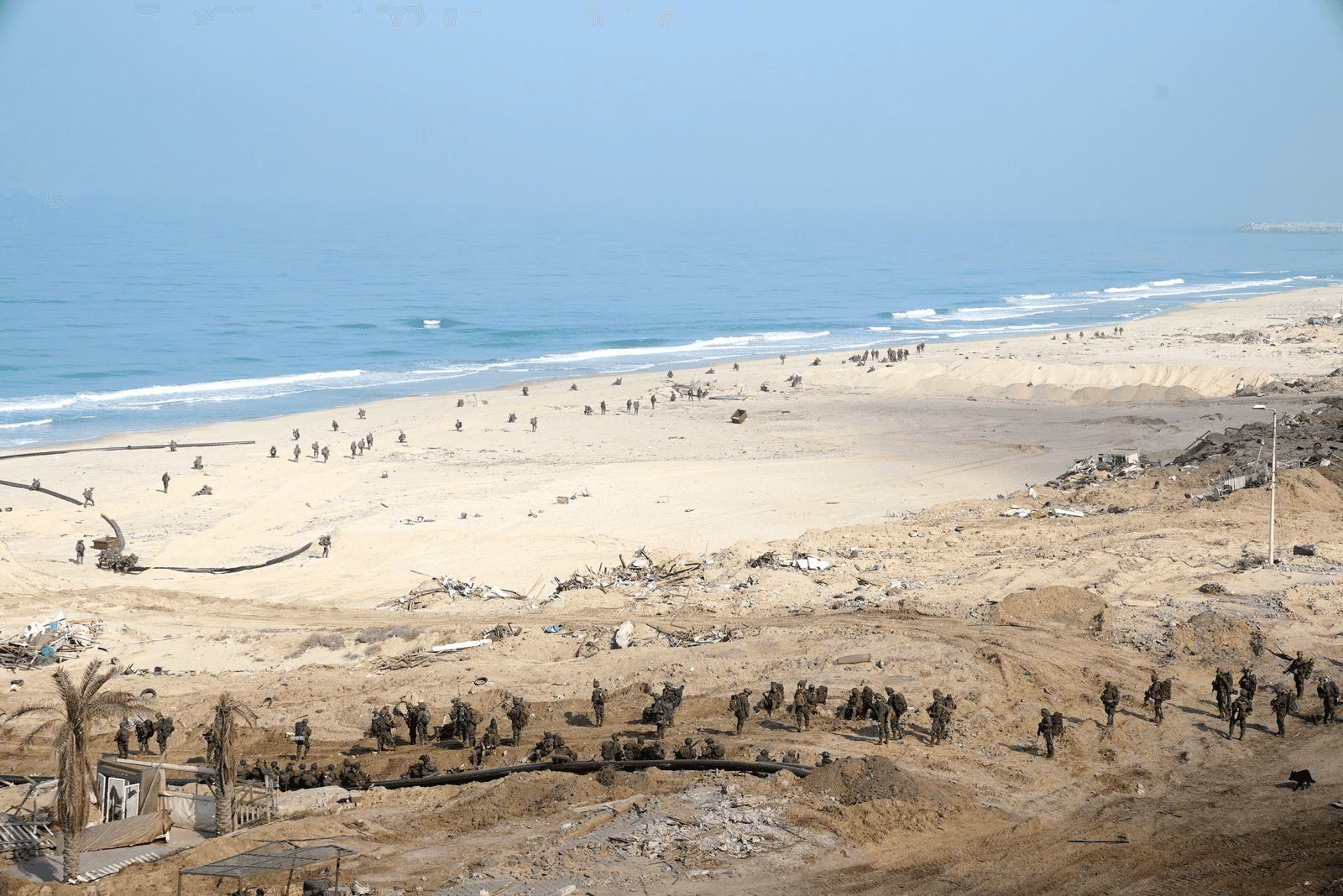 כוחותינו ממשיכים לתקוף מטרות של חמאס, לחסל מחבלים ולהשמיד אמל"ח | צפו